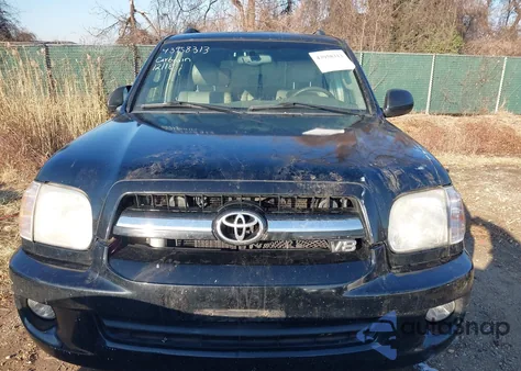 2005 Toyota Sequoia Limited V8 z USA, uszkodzony, nr VIN 5TDBT48A85S250580